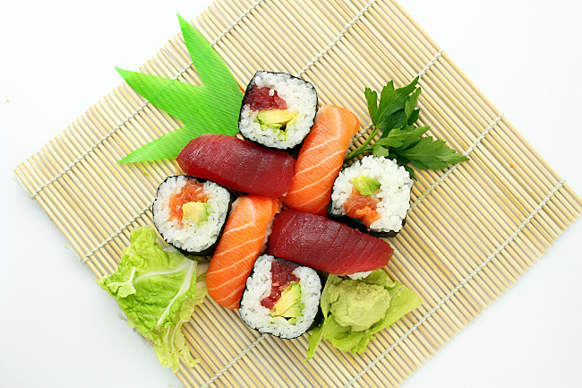 Kochen von Sashimi-, Tataki- und Teriyaki-Gerichten